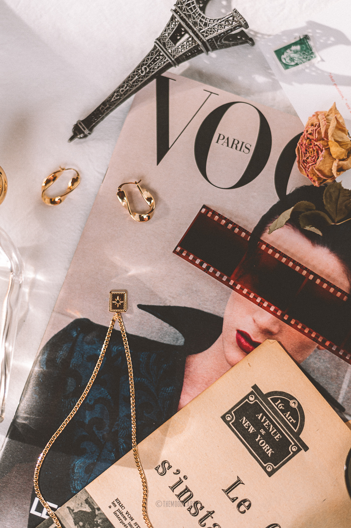 Photo édito de bijoux fins sur le thème Paris de la marque Shlomit Ofir pour la communication digitale de son distributeur officiel en France « Un Oiseau sur la Branche ».